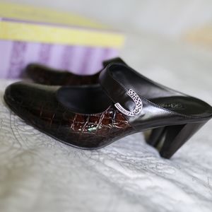 Brighton Beau Brnz Croc Lthr Mary Jane Heels 9.5